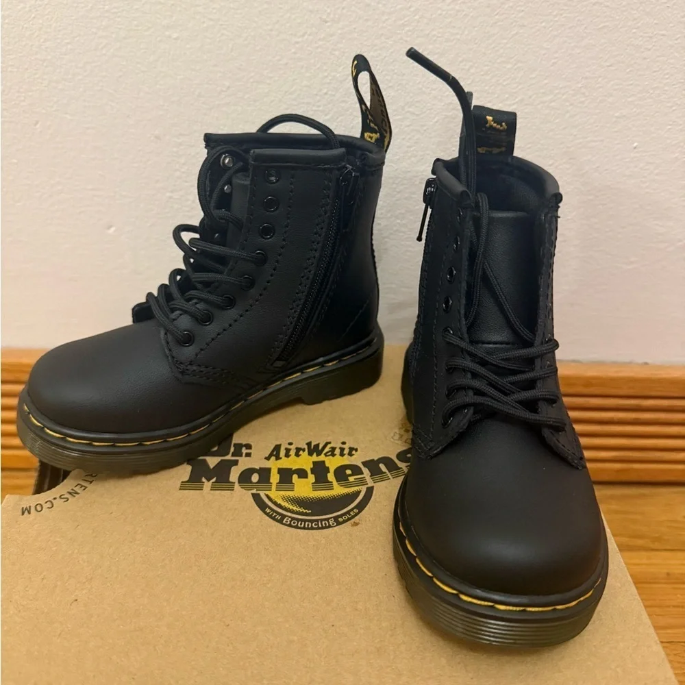 DR MARTENS TODDLER 1460 SOFTY T LEATHER LACE UP BOOTS US SIZE 7 ZIP SIDE NEW